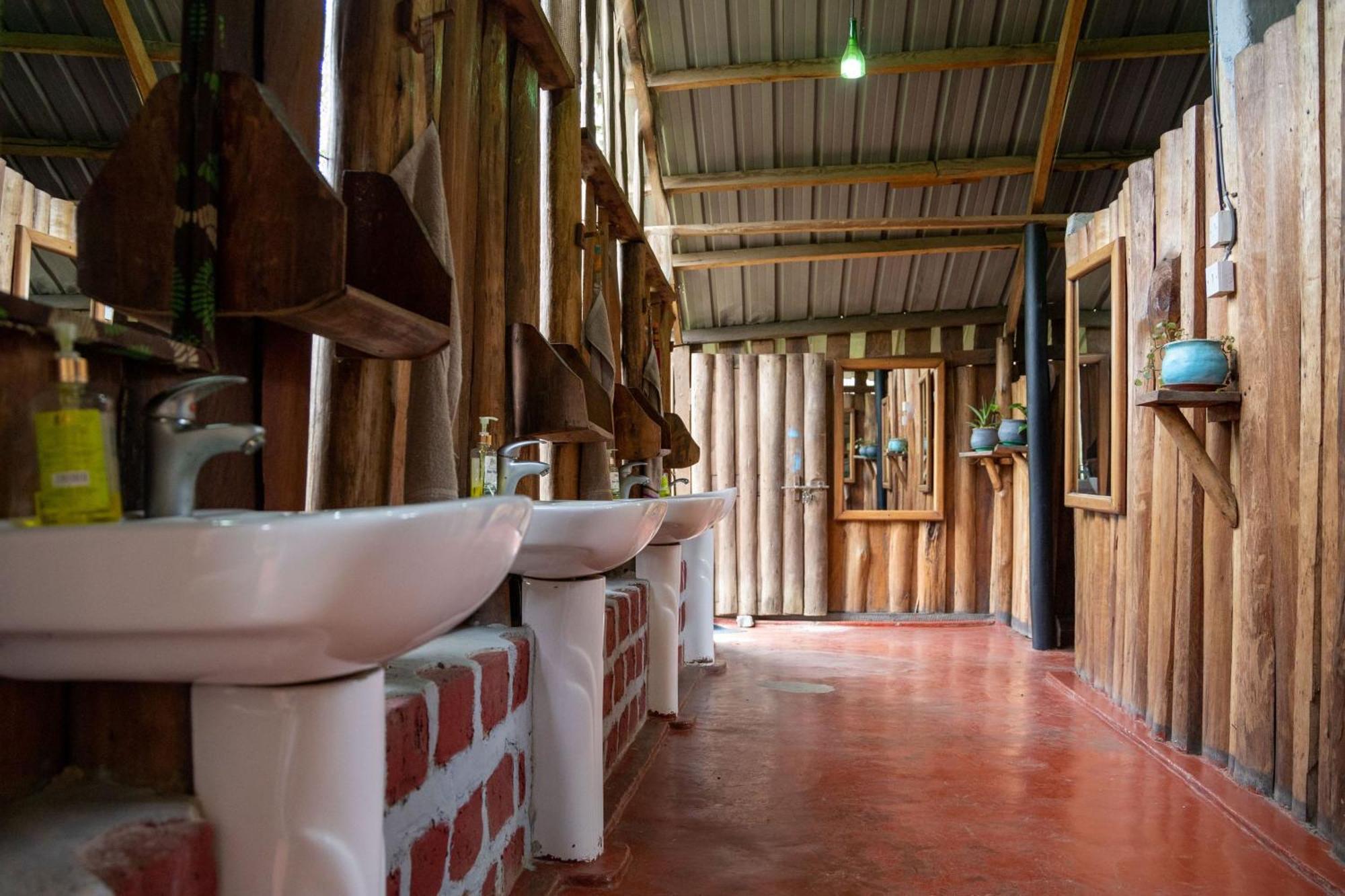 Kalitusi Nature Resort Fort Portal Ngoại thất bức ảnh